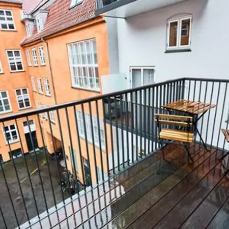 Excellence - Steps To Amalienborg *